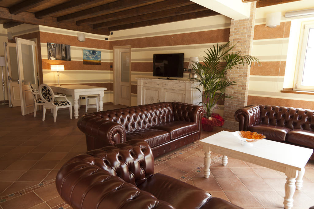 Agriturismo Creta Rossa 托雷迪鲁杰罗 外观 照片